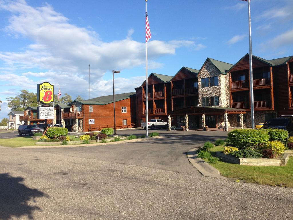 ซูเปอร์ 8 บาย วินด์แฮม บริดจ์วิว ออฟ แมคคินนอว์ ซิตี้ Motel แมคคินอซิตี้ ภายนอก รูปภาพ